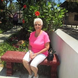 Meet your Posher, Beverly